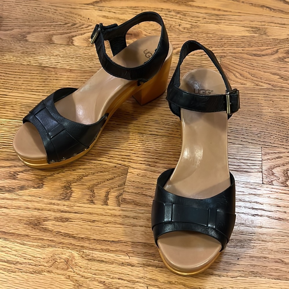 UGG Sandals 9 - Picture 2 of 5